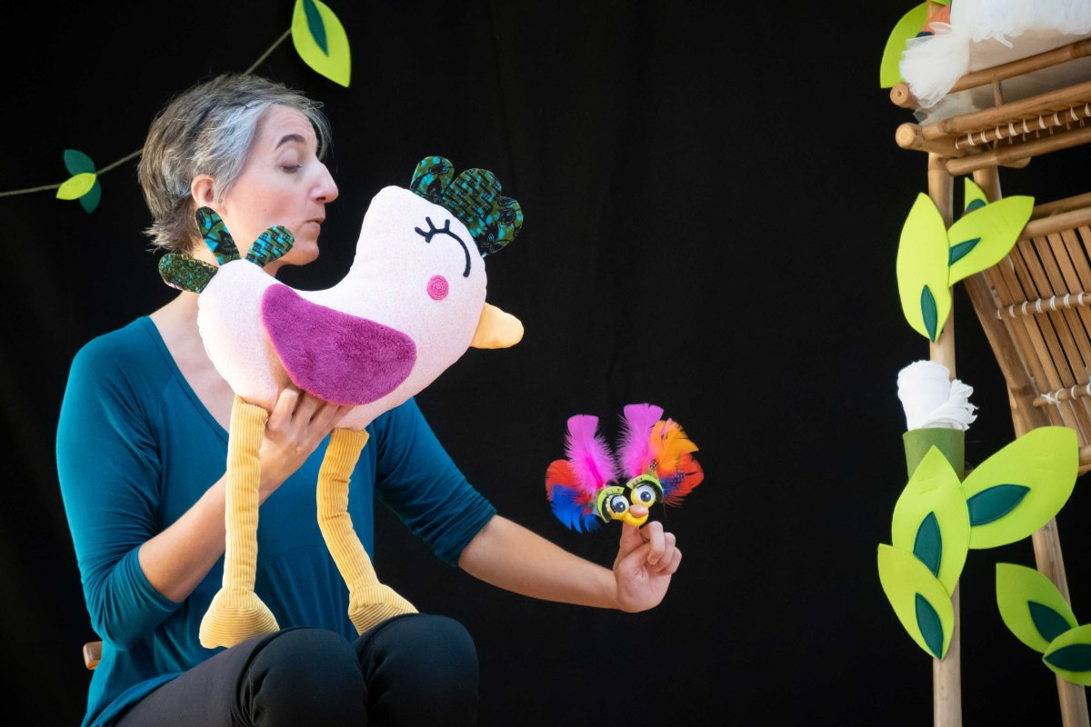 Spectacle Conte en mouvement Très jeune public Gisèle et compagnie Spectacle Conte en mouvement Très jeune public Gisèle et compagnie